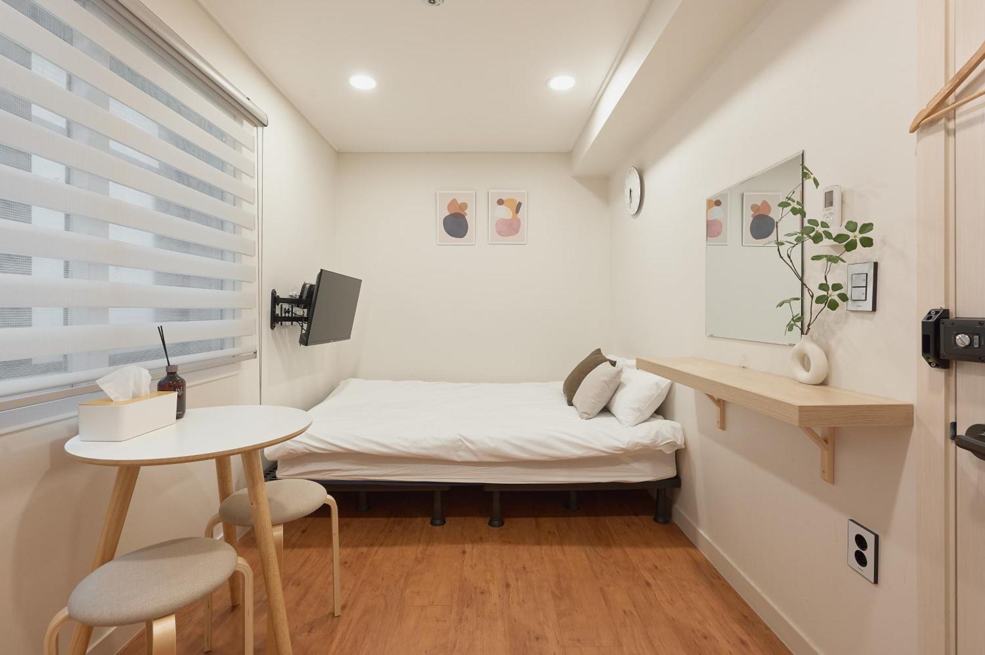 Отель Dawoo House 2 In Hongdae Сеул Экстерьер фото
